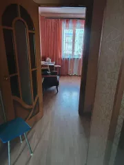 1/4 доля в праве на жилое помещение, площадь: 68,9 кв.м, кадастровый номер: 48:19:6130107:115, адрес  местонахождение : 399770, Липецкая обл, Елец г, Октябрьская ул, дом № 84, квартира 18