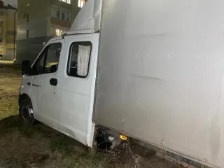 Грузовой автомобиль Газель 278871, 2019 г.в., госномер С661РМ43, VIN X8B278871K0021722, цвет кабины белый, тентованный кузов, не на ходу. Местонахождение: Кировская область, г. Киров, ул. Солнечная, д. 35. Обременение – аресты.