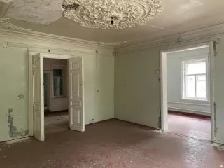 Здание 174,8 кв.м и здание 96,5 кв.м с земельными участками 555 кв.м, Саратовская область Продажа находящихся в фед. собственности объектов недвижимого имущества: здания площадью 174,8 кв. метра (кад. номер 64:44:050109:73), являющегося объектом культурного наследия местного (муниципального)…
