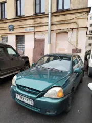 Kia Rio 2003 года, 97.9 л.с. Цвет зеленый. VIN: X4XDC243230001322, госномер Т189РХ98. Разрешенная максимальная масса 1467 кг, масса без нагрузки 1072 кг.