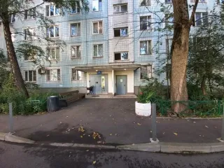 Жилое помещение по адресу: г. Москва, ул. Перекопская, д. 34, к. 1, кв. 152, ком. 3, жилой площадью 10,1 кв. м (этаж № 3), кадастровый номер: 77:06:0004008:12864 Вид жилого помещения: Жилое Общая площадь: 10.1