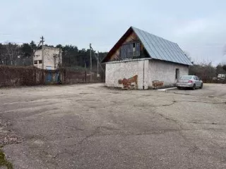 Объект незавершенного строительства пл. 2 060,30 кв.м., кадастровый номер 40:26:000001:1204; 
Здание пл. 90,00 кадастровый номер 40:26:000001:1353; 
Право долгосрочной аренды на земельный участок пл. 959,00 кв.м., кадастровый номер 40:26:000001:99; 
Ограждение; 
Циклон ЦН 15*700*4УП, Зав. №3905…