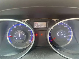 Hyundai ix35 2014 Hyundai ix35, 2014 года, 150 лс, 140152 км, АКПП еще Hyundai ix35, 2014 года, 150 лс, 140152 км, АКПП еще Автомобиль легковой HYUNDAI IX35, VIN: TMAJU81EDEJ554389, год изготовления: 2014