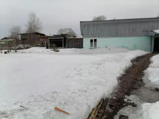 Нежилое здание 163,9 кв.м с участком 1033 кв.м, Красноярский край, Лесосибирск. Нежилое здание, кадастровый номер 24:52:0020210:293 с земельным участком, кадастровый номер 24:52:0020210:297, расположенное по адресу: Российская Федерация, Красноярский край, городской округ город Лесосибирск…