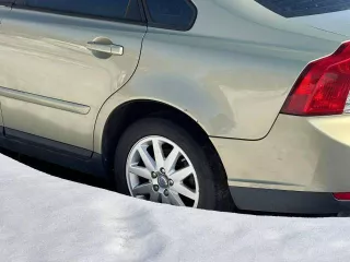 Легковой автомобиль Вольво S40, 2008 года выпуска, г/н О985РВ22, VIN YV1MS665982406036  отсутствуют подходящие ключи доступа, автомобиль не заводился с 2021г.
