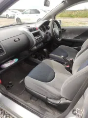 Honda Fit 2004 года, 86 л.с., пробег 300000 км, АКПП. Цвет серый. VIN отсутствует. ПТС 25ТО374964, госномер В989ТА96. Модель двигателя L13A, бензиновый, номер 1855928, мощность 86 л.с., объем 1339 куб. см. Номер кузова GD1-2033176. Экологический класс второй. Разрешенная максимальная масса 1275 кг…
