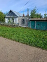 Жилое здание 63.4 кв.м и земельный участок 2377 кв.м Чувашская Республика Здание, назначение: жилое, количество этажей – 1, площадь – 63,4 кв.м., кадастровым номером 21:19:160502:563 и земельный участок, категория земель: земли населенных пунктов, разрешенное использование: для ведения личного…