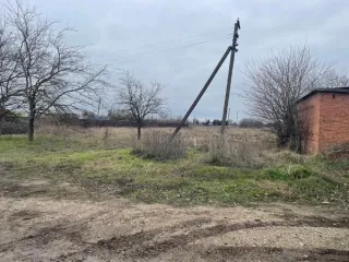 Нежилые здания лит. Д, В и земельный участок, 65,2 и 58,2 кв. м, Краснодарский край, Тимашевский район. Здание нежилое, литер «Д», с кадастровым номером 23:31:0108032:320, площадью 65,2 кв. м, нежилое здание литер «В», с кадастровым номером 23:31:0108002:110, площадью 58,2 кв. м и земельный участок…