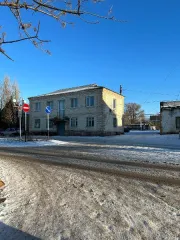 Административное здание 186,8 кв.м и участок 284 кв.м, Красный Кут, Саратовская область. Земельный участок площадью 284 кв.м (реестровый номер федерального имущества П11640000236, кадастровый номер 64:17:190312:13) с расположенным на нем объектом недвижимости - нежилое двухэтажное административное…