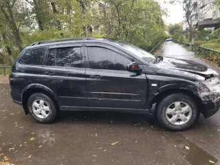 Ssangyong Kyron, 2013, должник Котельников М.А., Ssangyong Kyron, год выпуска: 2013, залог Банк ВТБ. Автомобиль Ssangyong Kyron, год выпуска: 2013, VIN: RUMS0A1KSD0003472, цвет: черный, Госномер: Х139ОО790. Имущество является предметом залога Банка ВТБ (ПАО).