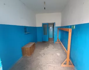 Здание кад № 26:09:020821:94, пл. 83.70 кв. м. и земельный участок кад № 26:09:020108:6, пл. 30044.00 кв. м. по адресу СК, р-н Туркменский, с. Камбулат, ул. Комарова, дом 18.