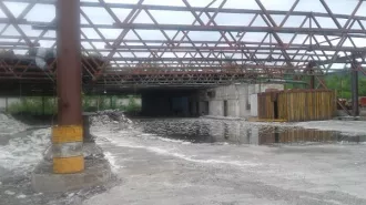 металлоконструкции двутавровая балка 486х302, высотой 5,05 м, 30 шт.;        двутавровая балка 254х180, высотой 3,80м., 16 шт.;        двух пролетные стропильные фермы 24 м. х2м. , 45х2м., 90 шт.;        пролетные стропильные фермы 12 м. х2 м. , 24 шт.; профнастил для крыш 4 м.х1,5м.,    258…
