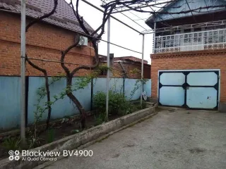 Жилое здание 78.2 кв.м и земельный участок КБР: Здание, назначение: жилое, c кадастровым номером 07:06:1800041:194, общей площадью 78,2 кв.м., местоположение: КБР, г. Терек, ул. Гагарина, дом 51; Земельный участок, виды разрешенного использования объекта недвижимости: под индивидуальную жилую…