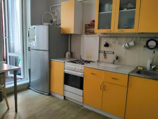 Ленинградская область, г. Гатчина, ул. 7 Армии, д. 5, кв. 31, кадастровый номер 47:23:0000000, площадью 35,7 кв. м. Ознакомление с имуществом осуществляется путем ознакомления с его фотографиями.