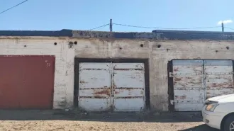 Гараж 18,5 м², Республика Бурятия. ½ доля в праве общей долевой собственности на нежилое помещение (гараж) площадью 18,5 кв. м, кадастровый номер 03:24:000000:64900. Местоположение: Республика Бурятия, г. Улан-Удэ, ГСК 132/152/188/188А, бокс 56. Общие сведения об ограничениях и обременениях: запрет…