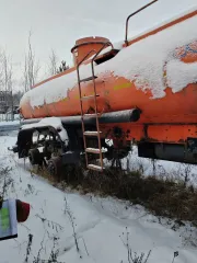 Нефаз 96742-03 2010. Полуприцеп-цистерна, марка: НЕФАЗ 96742-03, год изготовления: 2010, цвет: оранжевый, VIN: X1F96742BA0001116, госномер: АР584386, кузов №: X1F96742BA0001116. Согласно акту осмотра и фотографиям, имущество имеет множественные сколы, местами коррозию, отсутствуют все колесные…