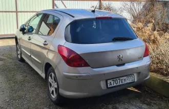 Peugeot 308, 2008 года, 120 лс, 250 000 км, АКПП, легковой автомобиль, марка: PEUGEOT, модель: 308, год изготовления: 2008, цвет: серый, VIN: VF34C5FWF55335091, ПТС: 77УВ 049660. Объект в залоге, залогодержатель ООО МФК "КЭШДРАЙВ".