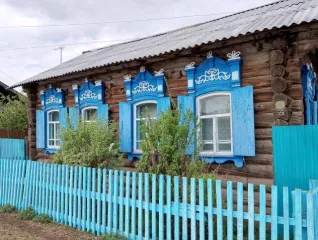 Жилой дом 52,5 кв.м и земельный участок 4445 кв.м в Бурятии. Жилой дом, площадь 52,5 кв.м, кадастровый номер 03:14:240101:139, и земельный участок, площадь 4445 кв.м, кадастровый номер 03:14:240101:6, расположенные по адресу: Республика Бурятия, Мухоршибирский район, с. Хонхолой, ул. Партизанская…