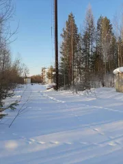 База ГСМ, кадастровый номер: 86:07:0000000:889, площадь застройки 822 кв.м., адрес: ХМАО-Югра, Октябрьский р-н, пгт Андра, мкр-н Спортивный, строен.9а. Сооружение состоит из территории хранения нефтепродуктов, включающей емкости 2000л (2шт.), 400л (1шт.), 200л (1шт.), сторожку (1шт.), а также АЗС…