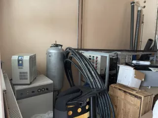 Оборудование для пищевого производства: компрессор сжатого воздуха, котельная, оборудование купажного отделения, система теплоснабжения и подогрева подготовленной воды, станция централизованной мойки оборудования, стерилизатор сока, теплообменник FP 10-13-EH, шкаф вытяжной химический ЛК-900 ШВП…