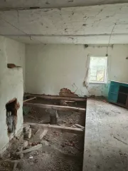 2/3 доли дома, 34 кв.м, и 2/3 доли земельного участка, 3300 кв.м, Брянская область, Мглинский район. Доля в праве 2/3 на земельный участок. Площадь: 3300 кв.м. Адрес: Российская Федерация, Брянская область, муниципальный район Мглинский, сельское поселение Краснокосаровское, деревня Слобода, улица…