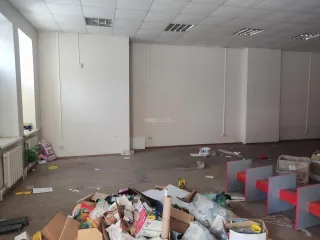 Нежилое помещение (магазин «Просвещение»), 353,4 кв. м, Брянская обл., г. Брянск, Красноармейская ул., д. 170Б, кадастровый номер: 32:28:0031101:3116. Ограничение (обременение): запрещение регистрации номер: 32:28:0031101:3116-32/074/2024-166 от 23.10.2024, основание: Постановление судебного…