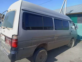 Toyota HiAce, г/н А845СО79, VIN: ОТСУТСТВУЕТ, цвет: темно серый  год выпуска: 1991, ПТС 79 РО 569400, СТС: 9957 663945. Тех. описание: 3,0 л, дизель, 130 л.с., на ходу, требуется замена головки блока цилиндра, бензонасоса и резинки, а также ремонт электропроводки. В 2011 году установлен кузов 1997…