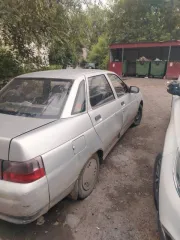 ВАЗ 2110, 2001 года выпуска. VIN: ХТА21102010346162. Цвет кузова: белый. Номер кузова: 0346162. Номер двигателя: 2111 0345114. Объем двигателя: 1499 см³, мощность 71,4 л.с. Пробег 150 000 км.