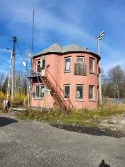 Здание, расположенное по адресу Кемеровская область, г. Березовский, ул. Школьная, д. 1а, кадастровый номер 42:22:0202002:1458, площадью 239.9 кв.м. Здание, расположенное по адресу Кемеровская область, г. Березовский, ул. Школьная, д. 1а, кадастровый номер 42:22:0202002:1459, площадью 335.2 кв.м…