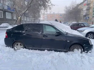Lada Priora (LADA 217230) 2010 года, 98 л.с., 433 000 км. Легковой комби (хэтчбек), госномер С196РВ124, VIN: XTA217230A0125215. Двигатель 21126, номер 2587778, бензиновый, мощность 72/97.9 кВт/л.с., объем 1596 см3. Кузов XTA217230A0125215, цвет сине-черный, экологический класс отсутствует…