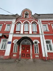 Больница, здания, участок 1993.8 кв. м, Ярославская область. Расположено по адресу: Ярославская область, г. Ярославль, Московский проспект, д. 43/10, с земельным участком, в составе: Больница, кадастровый номер 76:23:010101:11871, назначение: нежилое, количество этажей 2, в том числе подземных 1…