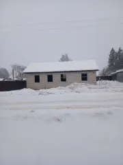 Нежилое здание площадью 112,3 кв. м, кадастровый номер 69:30:0130701:373 с земельным участком площадью 363 кв.м., кадастровый номер 69:30:0130701:393. Вид ограничений и обременений: нет. Общая площадь: 112.3. Кадастровый номер: 69:30:0130701:373. Назначение здания: нежилое. Количество этажей: 1.