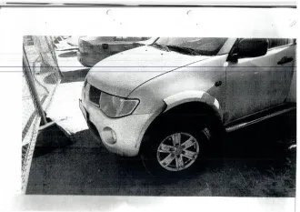 Mitsubishi L200 2007 года выпуска, цвет серебристый. VIN: MMBJNKB407D144000, госномер Е837УВ29, номер шасси MMBJNKB407D144000, номер двигателя UCAX1993. Объем двигателя 2477 куб. см, мощность 100 кВт (136 л.с.).