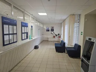 Нежилое помещение 361 кв.м, 11/250 доли на ЗУ 10 810 кв.м, Ленинградская обл., Кингисепп. Нежилое помещение - 361,0 кв. м с учетом неотделимых улучшений (23 поз.), помещения № 1-24 первого этажа (вход № 6) незавершенного строительством двухэтажного кирпичного здания общественного центра, 11/250…