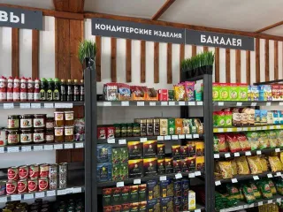 Дом 100,3 кв.м. и земельный участок 1071 кв.м. в селе Ой Хангаласского улуса Республики Саха (Якутия) по адресу: ул. Горького, д. 12а. Кадастровый номер дома: 14:32:120101:1229, участка: 14:32:120101:893.