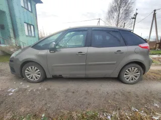 Citroen C4 Picasso 2008 года выпуска, VIN VF7UDRFJH45335696.