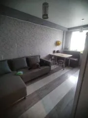 Квартира 40,5 кв.м, 4 этаж, Сургут. 1/4 доля квартиры в Сургуте. 2-комнатная квартира, площадь 40,5 кв.м., назначение: Жилое, этаж: 4, адрес: Россия, АО Ханты-Мансийский Автономный округ - Югра, г Сургут, проезд Дружбы, дом 13, квартира 14, кадастровый номер: 86:10:0101030:2772