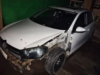 Volkswagen Golf 2009 года, 80 лс, 416000 км. Автомобиль легковой, марка: VOLKSWAGEN, модель: GOLF, VIN: WVWZZZ1KZAW142300, гос. рег. номер: О212ЕВ150, год изготовления: 2009 (транспортное средство имеет повреждения).