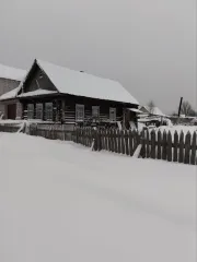 Жилой дом 52,7 кв.м и земельный участок 851 кв.м, Пермский край Жилой дом, площадь 52,7 кв.м (кадастровый номер: 59:11:0270020:37) и земельный участок (кадастровый номер: 59:11:0270020:6), площадь 851 кв.м, местонахождение: Россия, край Пермский, Чусовской муниципальный округ, поселок Скальный, ул…