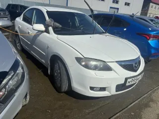 Mazda 3, 2008 автомобиль марки "MAZDA 3", г/н М995МР186, 2008 г/в, белого цвета, VIN-JMZBK12F501776246. ТС обременено залогом, который остается на имуществе, согласно ГК РФ (покупатель оплачивает залог самостоятельно). ТС имеет ограничения ФССП на регистрационные действия (ключи и документы…
