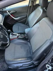 Opel Astra, 2012 года, 115 лс, 258702 км, АКПП. VIN номер XUFPE6DCXC3073510. Машина на ходу. Состояние транспортного средства-исправное. Ржавчина и сколы на лобовом стекле были при покупке машины.