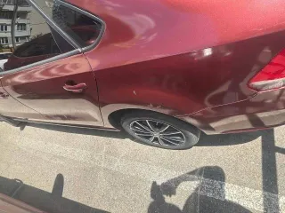 Volkswagen Polo, 2011, 105 лс, 200000 км, АКПП, XW8ZZZ61ZCG003465, требуется ремонт, сколы, ржавчина, коррозия. Является предметом залога ООО "МБ РУС Банк". Обременения и ограничения на распоряжение и эксплуатацию имущества, наложенные работниками службы судебных приставов, судебными органами…