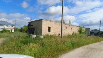 Квартальная котельная 136,2 кв.м с участком, Владимирская область. Здание котельной с кадастровым номером 33:06:041106:230, площадью 136,2 кв.м., по адресу: Владимирская область, р-н Камешковский, д. Сергеиха, д. бн. Назначение — нежилое; земельный участок с кадастровым номером 33:06:041109:197 из…