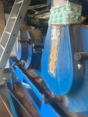 Пеллет-пресс Sweden Power Chippers AB для производства топливных гранул PP 450 twin, конвейер 6 метров, синего цвета. Внешних видимых повреждений не установлено. Рабочее состояние не проверялось. Расположено по адресу: г. Кола, сопка Соловарка. Состояние объекта: б/у.