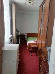 1/2 доли квартиры и помещения, 32.5 кв.м, Пенза. 1/2 доля квартиры, еще 1/2 доля квартиры, еще 1/2 доля помещения, площадь 32.5 кв.м., назначение: жилое, этаж: 1, адрес (местонахождение): г. Пенза, ул. Ново-Тамбовская/Ватутина, дом 39Б/109, кв. 4, кадастровый номер: 58:29:3003006:574. Обращаю…