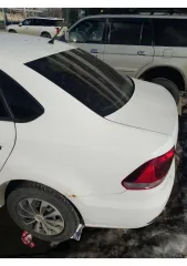 Volkswagen Polo 2016, легковой седан. VIN: XW8ZZZ61ZGG031507, номер кузова: XW8ZZZ61ZGG031507. Местонахождение: г. Москва, Рязанский проспект, 3Б. Описание ТС: левая дверь в ржавчине и сколах (заменённая), на капоте вздулась краска и пошли трещины, бампер так же сошла краска, левый порог дырявый…