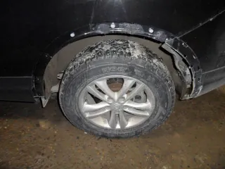Nissan Qashqai 2014 года, черный цвет, VIN: SJNFBAJ11U1101322, ПТС: 78 УУ 207869, госномер: М048АР186, бензиновый двигатель 2.0 л (144 л. с.), объем 1997 см³, максимальная масса 1890 кг, масса без нагрузки 1447 кг. Совместно нажитое имущество.