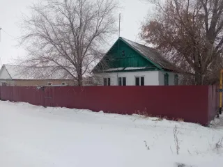 Жилой дом 102 кв.м, земельный участок 1364 кв.м, Оренбургская область. Жилой дом, дача, площадь: 102 кв.м, кадастровый номер: 56:11:0301008:201, земельный участок, площадь: 1 364 кв.м, кадастровый номер: 56:11:0301008:126. Объект может быть приобретен с использованием заемных средств ПАО SBERBANK.