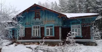 Здание 141.1 м², Владимирская область, р-н. Гусь-Хрустальный, с. Черсево, д. 158/2. Кадастровый номер 33:14:002605:178. Материалы наружных стен здания: Рубленые. Назначение здания: Нежилое. Количество этажей: 1. Ограничения и обременения: Не установлено.