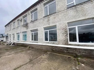 Производственное здание 1144,4 кв.м, земельный участок 1822 кв.м, Республика Башкортостан Производственное здание - 1 144,4 кв. м, 2-х этажное, право аренды на земельный участок - 1 822 кв. м, адрес: Республика Башкортостан, г. Уфа, ул. Индустриальное шоссе, д. 26, з/у 26/8, кадастровые номера…
